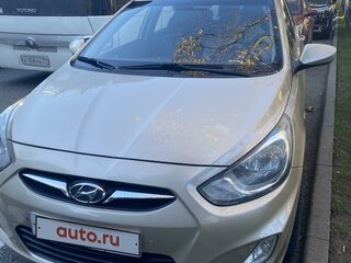 2013 Hyundai Solaris I, бежевый, 1100000 рублей, вид 2