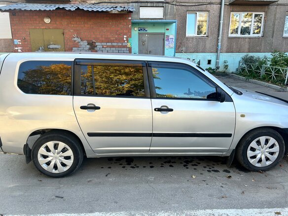 2003 Toyota Succeed I, серый, 420000 рублей - вид 3