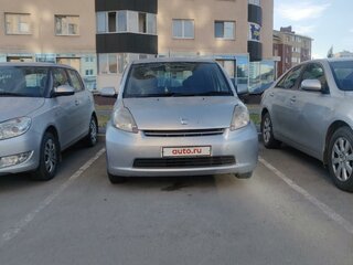 2005 Toyota Passo I (C10), серебристый, 320000 рублей, вид 1
