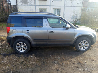 2012 Skoda Yeti I, серый, 740000 рублей, вид 4