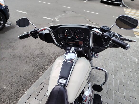 2003 Harley-Davidson Electra Glide, белый - вид 4
