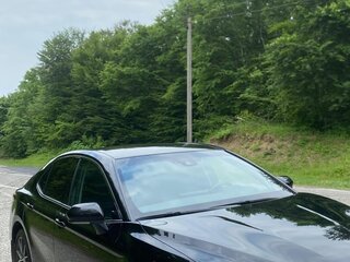 2021 Toyota Camry VIII (XV70) Рестайлинг, чёрный, 3000000 рублей, вид 2