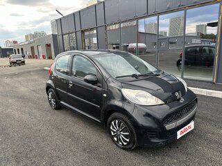 2009 Peugeot 107 I Рестайлинг, чёрный, 400000 рублей, вид 3