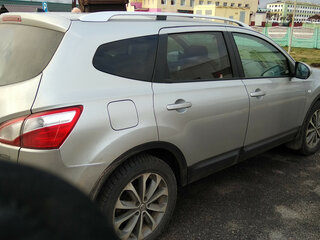2010 Nissan Qashqai+2 I Рестайлинг, серебристый, 865857 рублей, вид 4