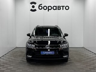 2017 Volkswagen Tiguan II, чёрный, 1533000 рублей, вид 2