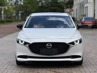 2023 Mazda 3 Axela IV (BP), белый, 1780000 рублей, вид 2