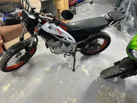2014 Yamaha XG250 Tricker, оранжевый, 360000 рублей, вид 5