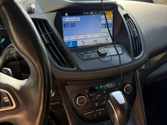 2017 Ford Kuga II Рестайлинг, коричневый, 1800000 рублей - вид 8