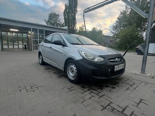 2012 Hyundai Solaris I, серебристый, 580000 рублей, вид 3