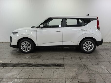 2022 Kia Soul III, белый, 1800000 рублей, вид 5