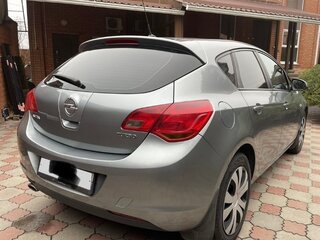 2010 Opel Astra J, серый, 755000 рублей, вид 5