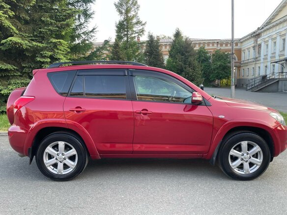 2008 Toyota RAV4 III (XA30), красный, 1270000 рублей