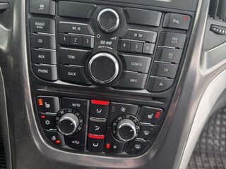 2011 Opel Astra J, чёрный, 600000 рублей, вид 4
