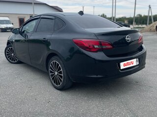 2012 Opel Astra J Рестайлинг, чёрный, 650000 рублей, вид 5