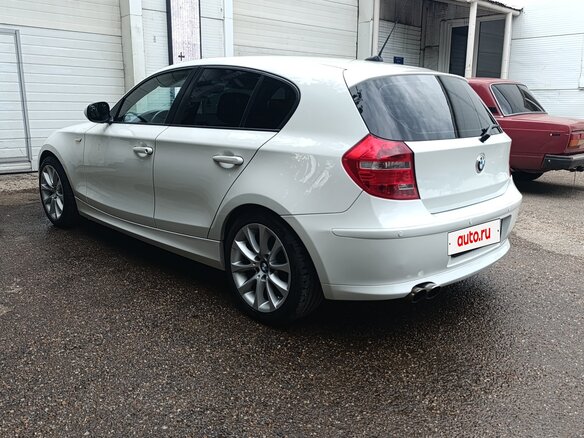 2010 BMW 1 серии 116i I (E81/E82/E87/E88) Рестайлинг, белый, 824000 рублей - вид 5