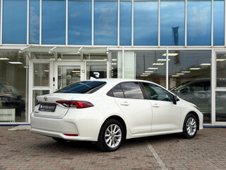 2019 Toyota Corolla XII (E210), белый, 1540000 рублей, вид 3