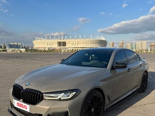 2021 BMW 5 серии 520d xDrive VII (G30/G31/G38) Рестайлинг, серый, 7200000 рублей, вид 2