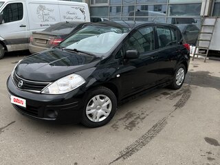 2012 Nissan Tiida I Рестайлинг, чёрный, 680000 рублей, вид 1
