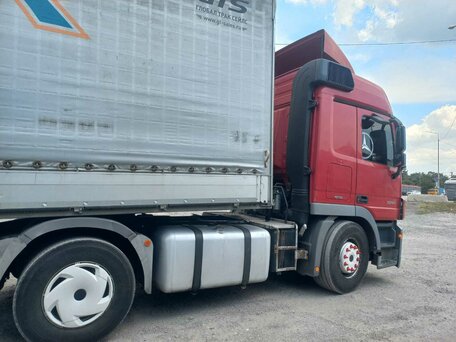 2014 Mercedes-Benz Actros, красный, 3300000 рублей, вид 4