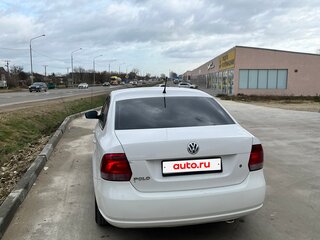 2010 Volkswagen Polo V, белый, 620000 рублей, вид 3