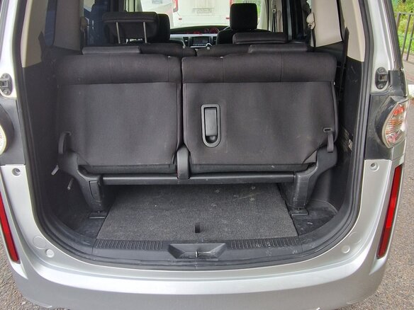 2010 Mazda Biante, серый, 1350000 рублей - вид 14