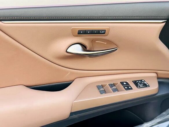 2025 Lexus ES 200 VII Рестайлинг 2, белый, 5690000 рублей - вид 14