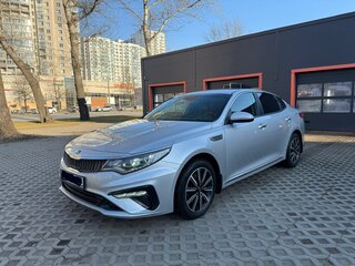 2019 Kia Optima IV Рестайлинг, серебристый, 1950000 рублей, вид 2