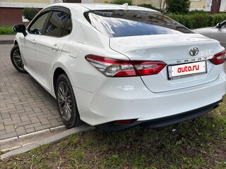 2018 Toyota Camry VIII (XV70), белый, 2350000 рублей, вид 2