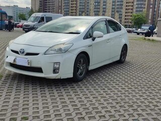 2010 Toyota Prius III (XW30), белый, 1400000 рублей, вид 1