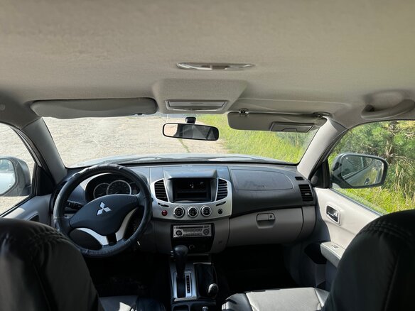 2012 Mitsubishi L200 IV, серебристый, 1600000 рублей - вид 4