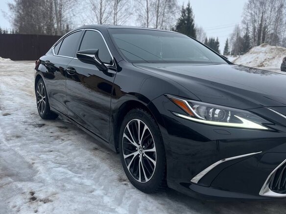 2019 Lexus ES 250 VII, чёрный, 4250000 рублей