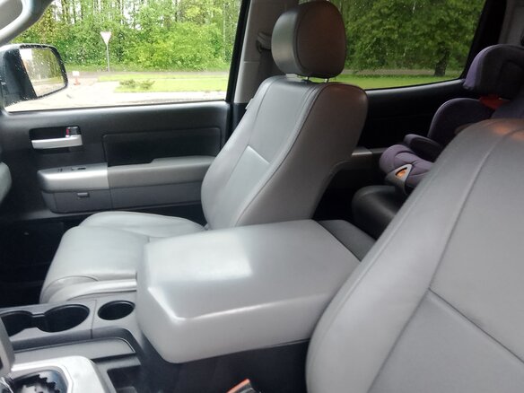 2007 Toyota Tundra CrewMax II, серый, 2100000 рублей - вид 9
