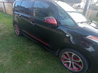 2011 Citroen C3 Picasso I, чёрный, 700000 рублей, вид 2