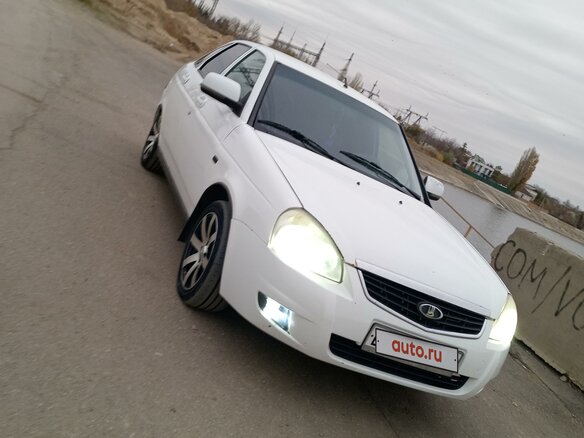 2013 Lada (ВАЗ) Priora I, белый, 276000 рублей - вид 2
