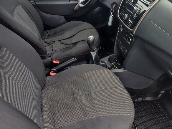 2015 Renault Sandero Stepway II, зелёный, 1300000 рублей - вид 5