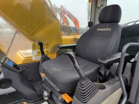 2019 Komatsu PC220-8, жёлтый, 8070000 рублей, вид 5
