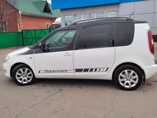 2014 Skoda Roomster I Рестайлинг, белый, 895000 рублей, вид 4