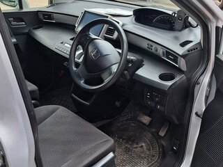 2014 Honda Freed I Рестайлинг 2, серый, 1398000 рублей, вид 5