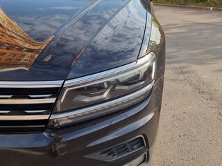 2017 Volkswagen Tiguan II, чёрный, 2000000 рублей, вид 5