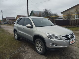 2011 Volkswagen Tiguan I, серебристый, 1299000 рублей, вид 1