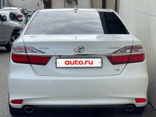 2016 Toyota Camry VII (XV50) Рестайлинг, белый, 2200000 рублей, вид 2