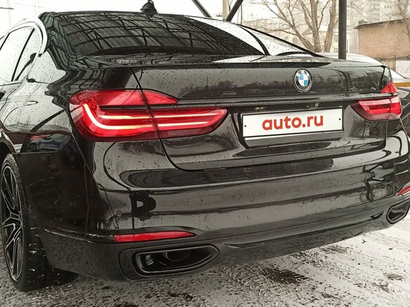 2017 BMW 7 серии Long 730Ld xDrive VI (G11/G12), чёрный, 3400000 рублей - вид 3