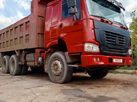 2011 Sinotruk Howo HW76, красный, 1100000 рублей, вид 3