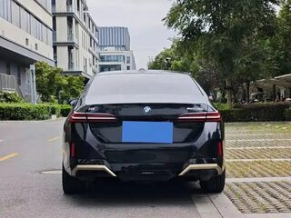 2024 BMW i5 Long eDrive35L, чёрный, 5200033 рублей, вид 5