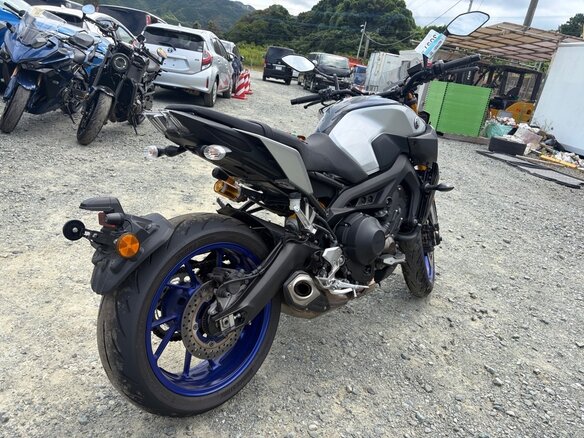 2018 Yamaha MT-09 (FZ-09), серый, 915000 рублей - вид 16