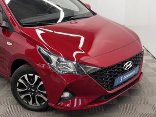 2022 Hyundai Solaris II Рестайлинг, красный, 1698000 рублей, вид 5