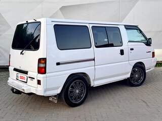 1990 Mitsubishi L300 II, белый, 850000 рублей, вид 4