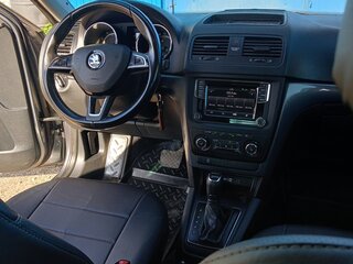 2018 Skoda Yeti I Рестайлинг, серый, 1350000 рублей, вид 5