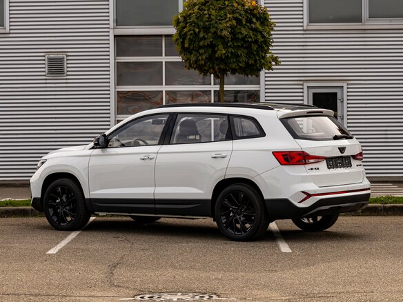 2023 Jetta VS7 I Рестайлинг 1, белый, 2395000 рублей - вид 3