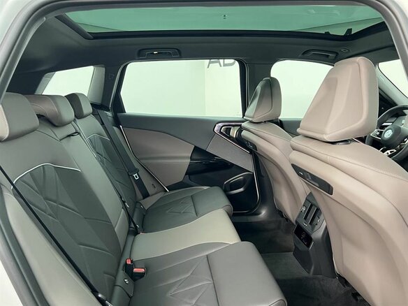 2025 BMW X3 Long 30L xDrive IV (G45/G48), белый, 7030000 рублей - вид 9